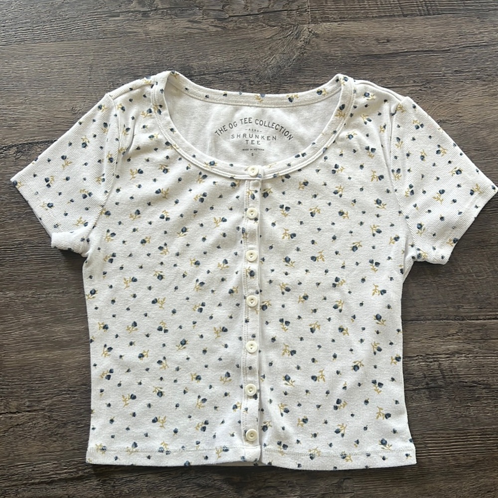 Aeropostale Womens: Cropped Tee